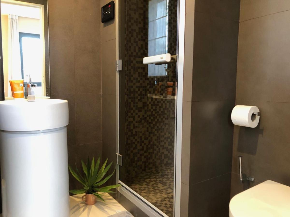 Appartement Montfleury, 2 Terrasses, 2 Chambres , 2 Sdb , Pkg Prive Piscine, 15 Min Walk To Croisette Beach And Palais Des Festivals Cannes Eksteriør bilde